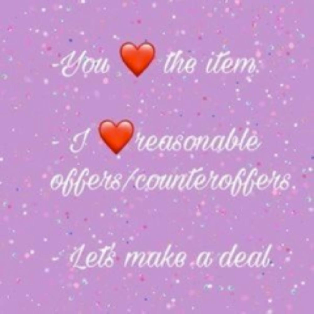 Discount on Bundles 👜Happy Poshing👜